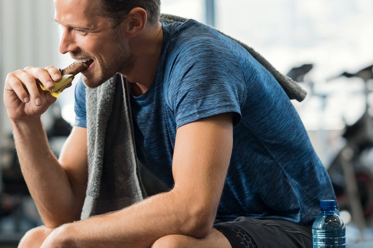 Qué comer después de entrenar para recuperarte mejor y ganar músculo