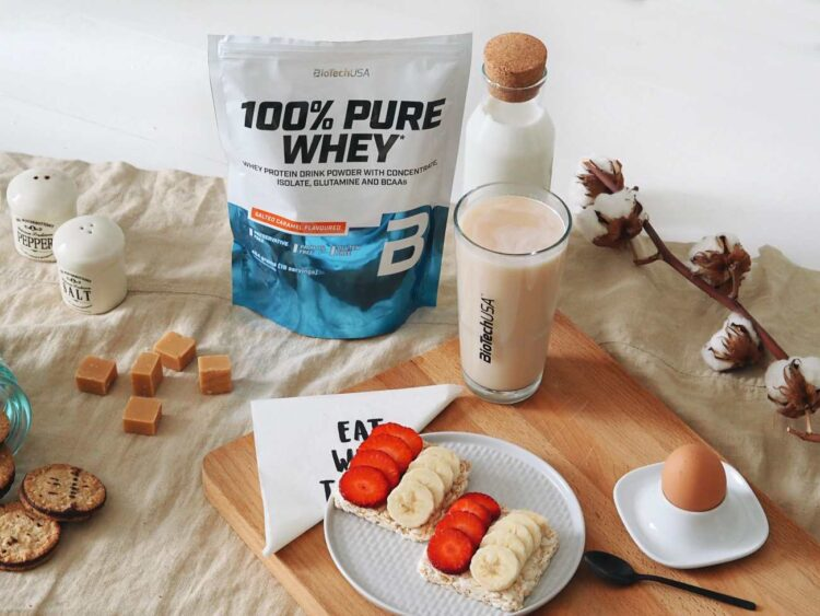 Batido post-entreno con carbohidratos y proteína